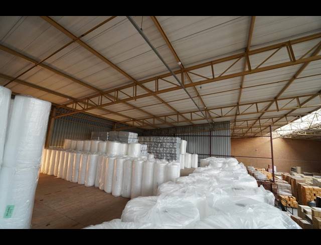 2,148M² WAREHOUSE TO LET IN LASER PARK